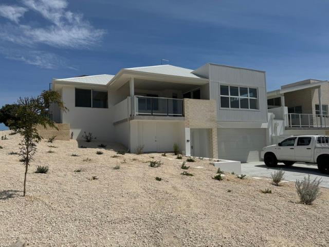 Townhouse for rent in Halls Head, City of Mandurah