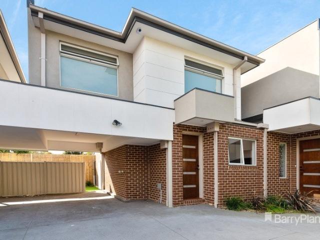 Townhouse for sale in Camerons Creek, Victoria
