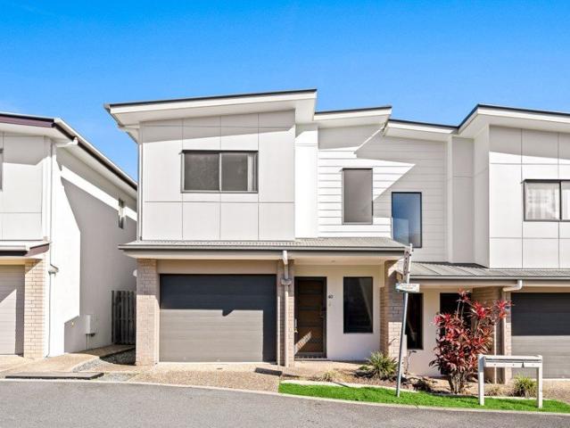 Townhouse for sale in Toombul, Queensland