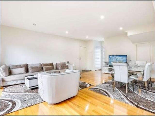 Townhouse for rent in Camerons Creek, Victoria