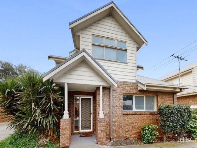 Townhouse for rent in Camerons Creek, Victoria