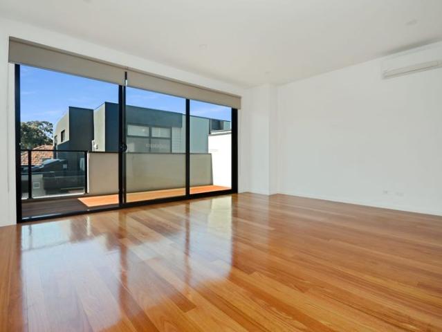 Townhouse for rent in Camerons Creek, Victoria