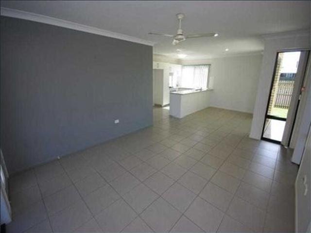 Townhouse for rent in Banyan, Queensland