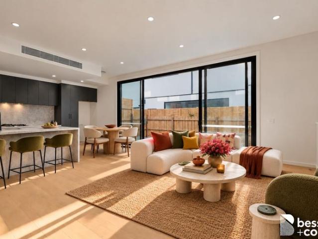 Townhouse for rent in Caulfield South, Melbourne