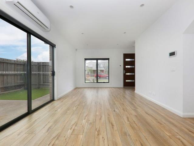 Townhouse for rent in Camerons Creek, Victoria