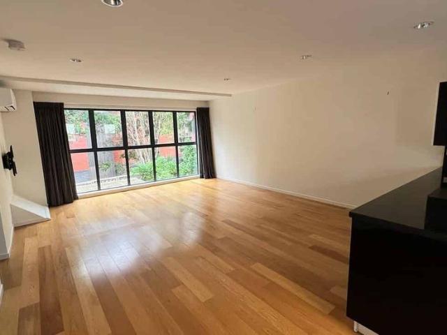 Townhouse for rent in Auckland, Oroua County