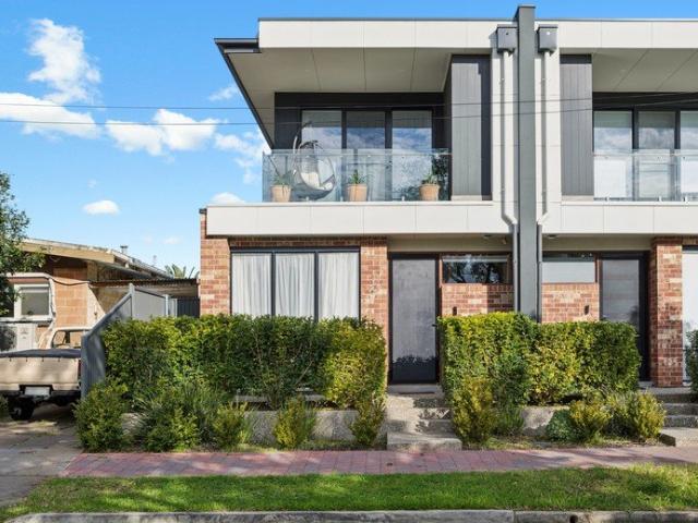 Townhouse for sale in Horseshoe Creek, South Australia