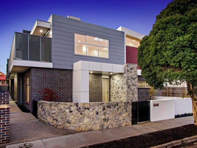 Townhouse for rent in Thornbury, Melbourne