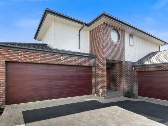 Townhouse for rent in Mount Waverley, Melbourne
