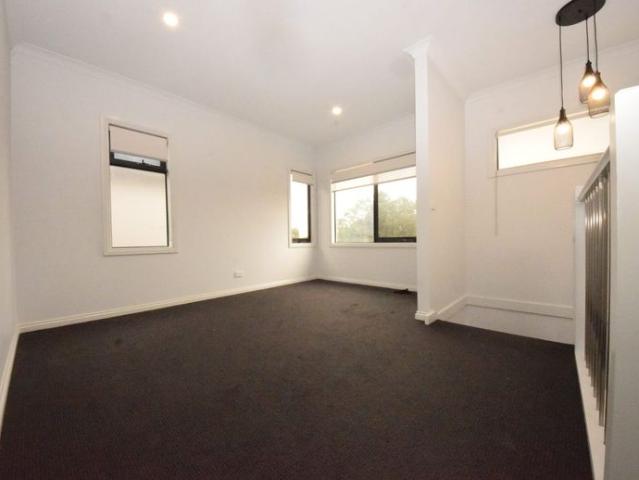 Townhouse for rent in Camerons Creek, Victoria
