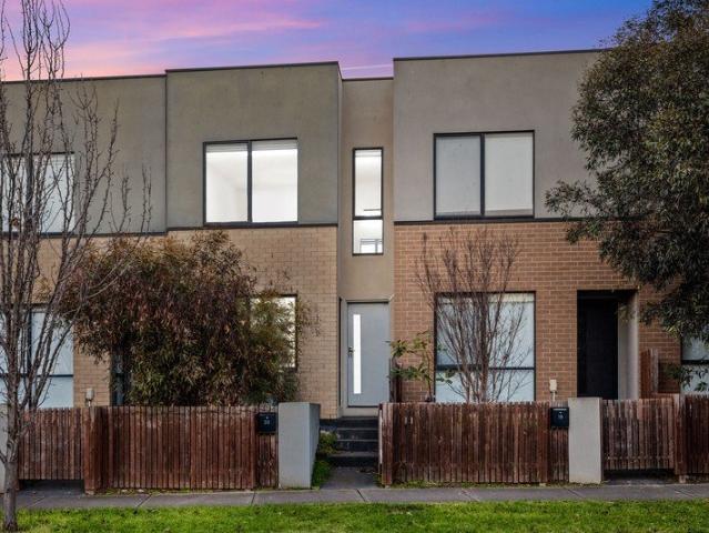 Townhouse for sale in Camerons Creek, Victoria