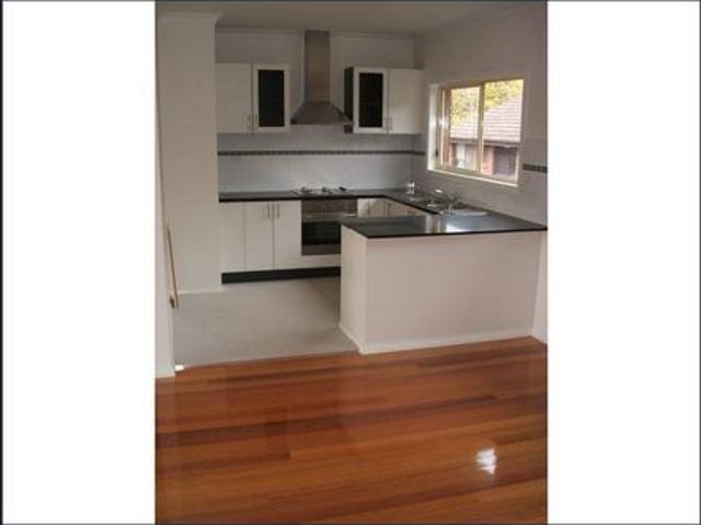 Townhouse for rent in Heidelberg, Melbourne