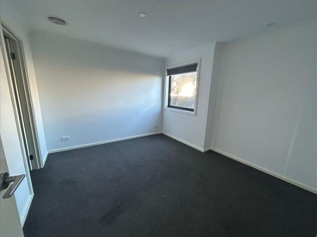 Townhouse for rent in Camerons Creek, Victoria