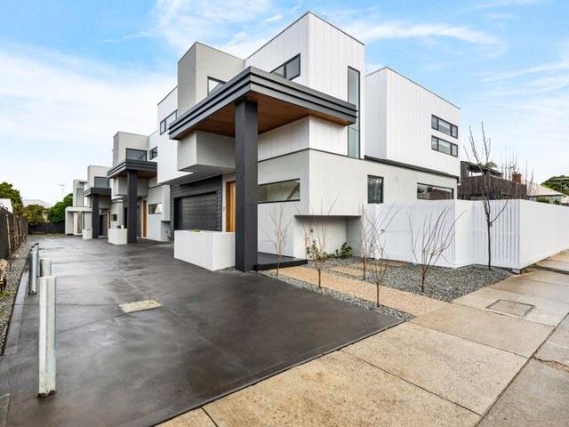 Townhouse for sale in Geelong, Victoria