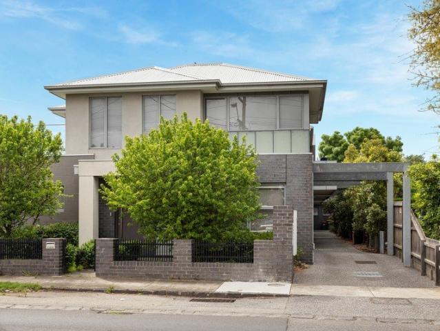 Townhouse for rent in Moonee Ponds, Melbourne