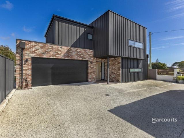 Townhouse for sale in Penguin, Tasmania
