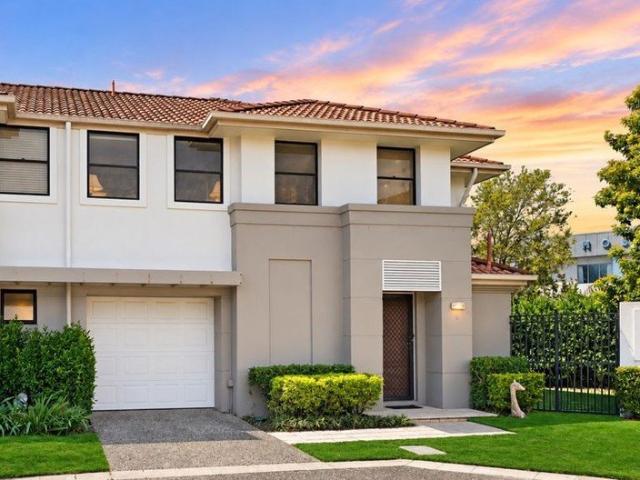 Townhouse for rent in Fernbrook, Queensland