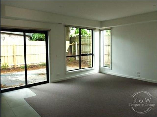 Townhouse for rent in Camerons Creek, Victoria