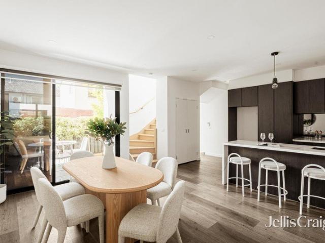 Townhouse for sale in Alphington, Melbourne