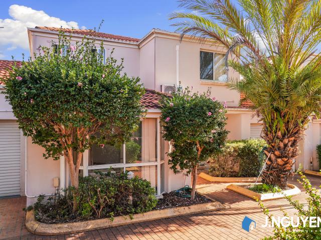 Townhouse for sale in Smithfield, New South Wales