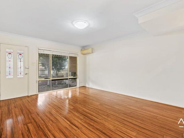 Townhouse for rent in Sydney, New South Wales
