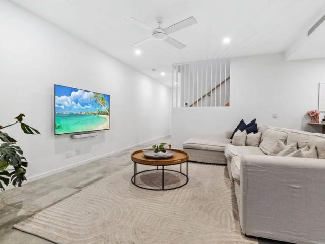 Townhouse for rent in Fernbrook, Queensland