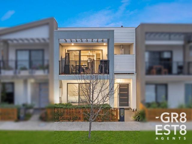 Townhouse for sale in Camerons Creek, Victoria