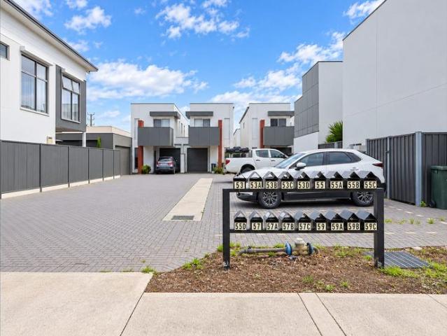 Townhouse for rent in Taperoo, Adelaide
