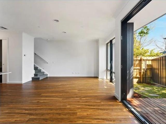 Townhouse for rent in Camerons Creek, Victoria
