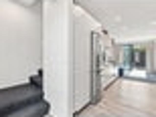 Townhouse for sale in Addington, Canterbury