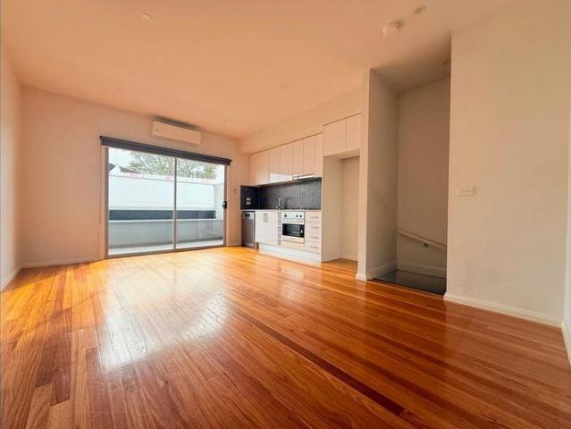 Townhouse for rent in Camerons Creek, Victoria