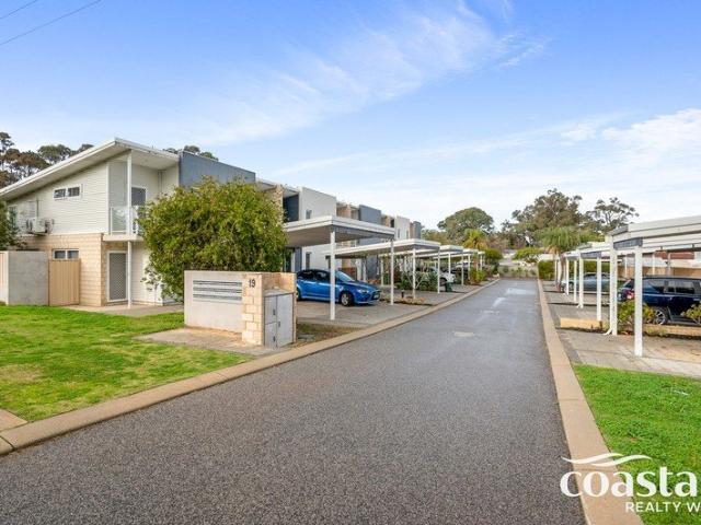 Townhouse for rent in Parklands, Western Australia