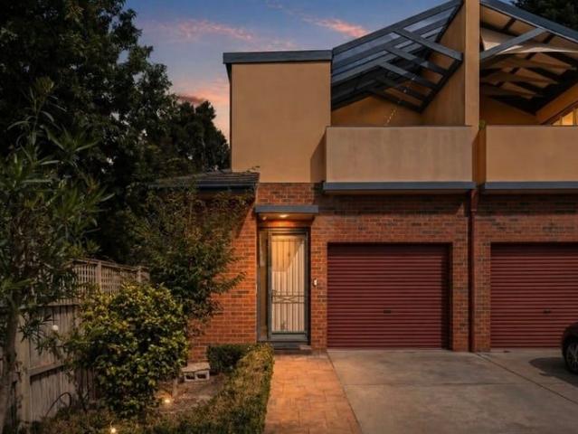 Townhouse for rent in Camerons Creek, Victoria