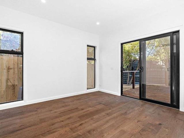 Townhouse for rent in Glen Waverley, Melbourne