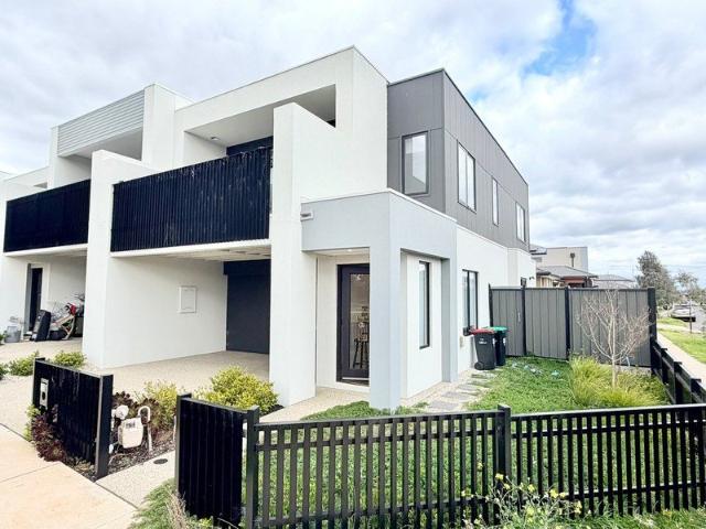 Townhouse for rent in Camerons Creek, Victoria