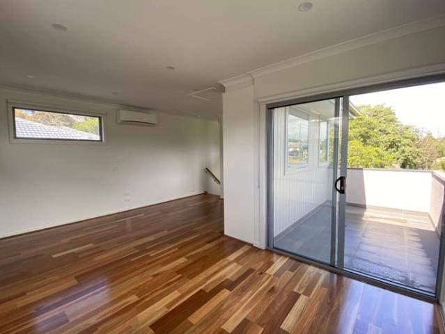 Townhouse for rent in Reservoir, Melbourne
