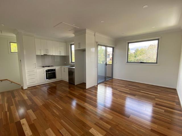 Townhouse for rent in Reservoir, Melbourne