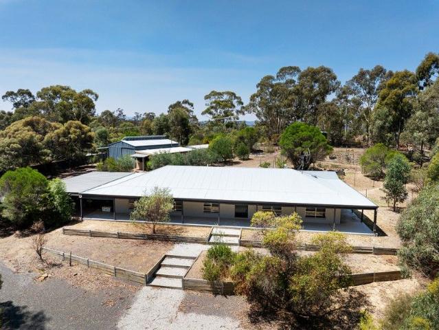 House for sale in Mckenzie Hill, Victoria