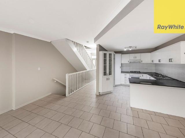 Townhouse for rent in Sydney, New South Wales