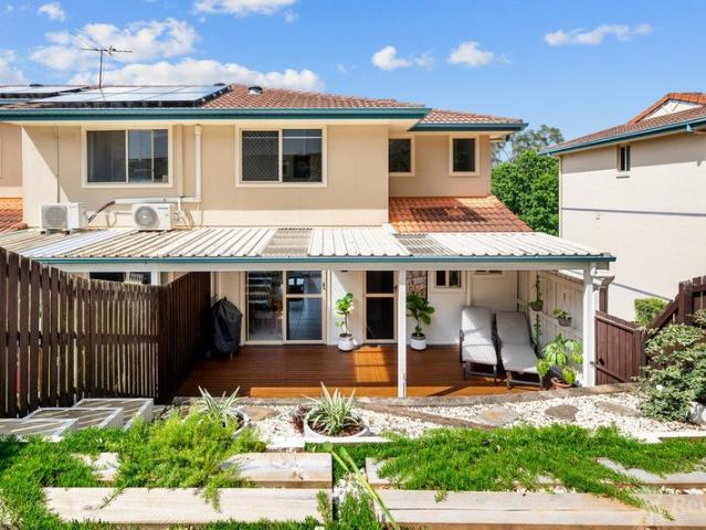 Townhouse for rent in Toombul, Queensland
