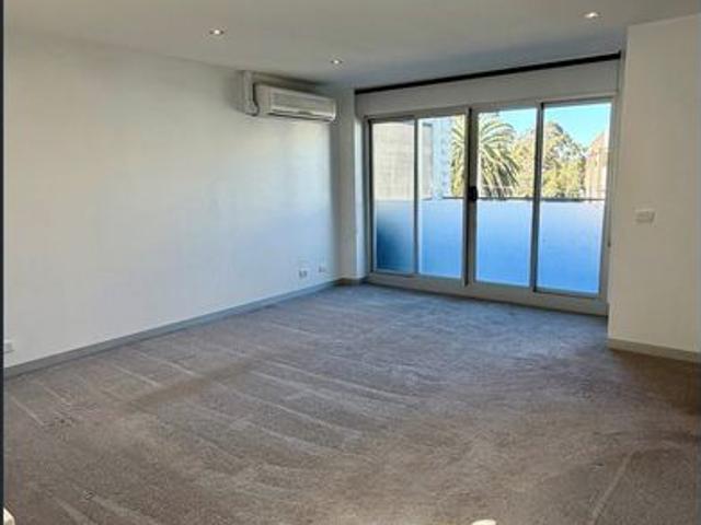 Apartment for rent in Essendon North, Melbourne