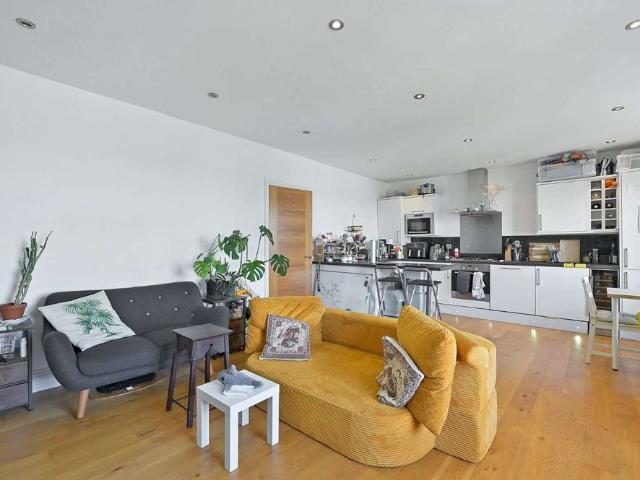 Apartment for rent in Hotwells, Feckenham
