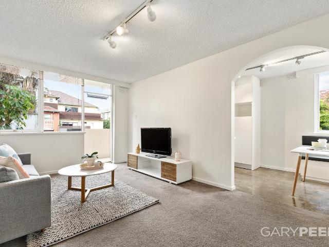 Apartment for rent in St Kilda East, Melbourne