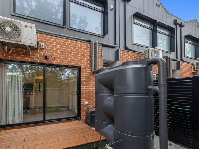 Townhouse for rent in Boronia, Melbourne