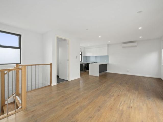 Townhouse for rent in Preston, Melbourne