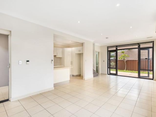 Townhouse for rent in Sydney, New South Wales