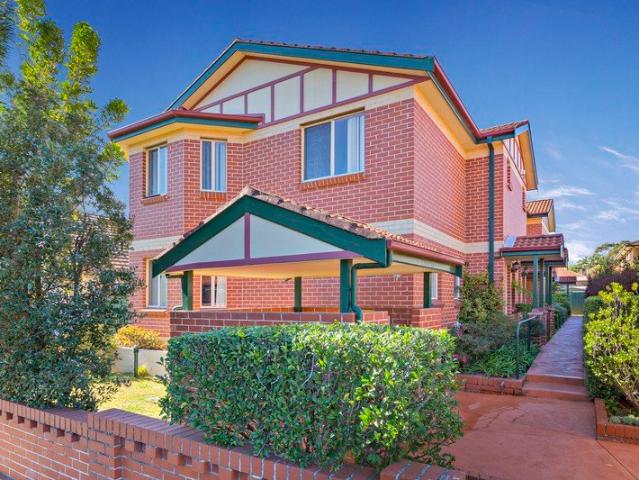 Townhouse for rent in Sydney, New South Wales