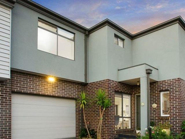 Townhouse for rent in Camerons Creek, Victoria