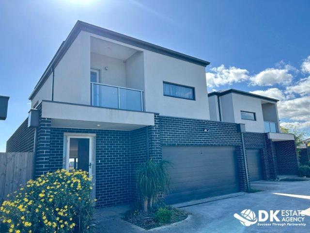 Townhouse for rent in Sunshine North, Melbourne