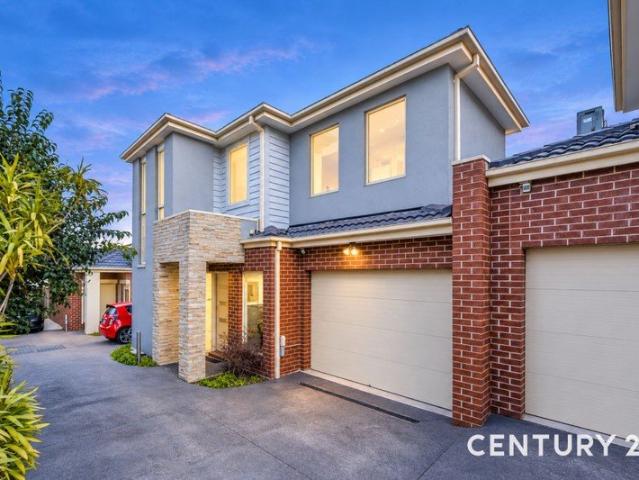 Townhouse for sale in Camerons Creek, Victoria